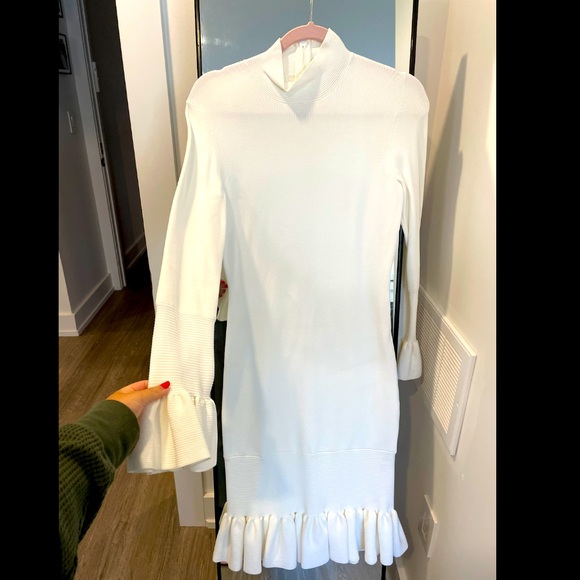 Selling this white bandage material Reiss dress in perfect condition - Picture 4 of 4